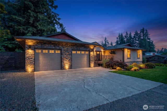 Property photo for 18804 64th Avenue NE, Kenmore