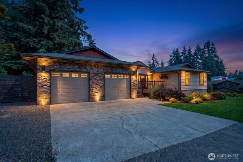 Property photo for 18804 64th Avenue NE, Kenmore