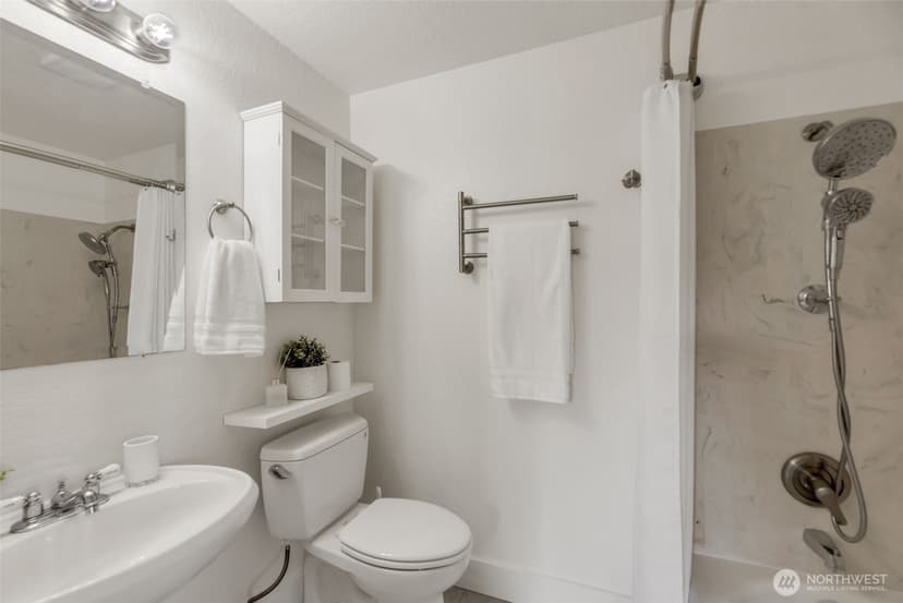 Property photo for 18804 64th Avenue NE, Kenmore photo 25