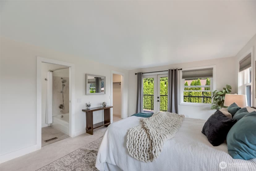 Property photo for 18804 64th Avenue NE, Kenmore photo 22