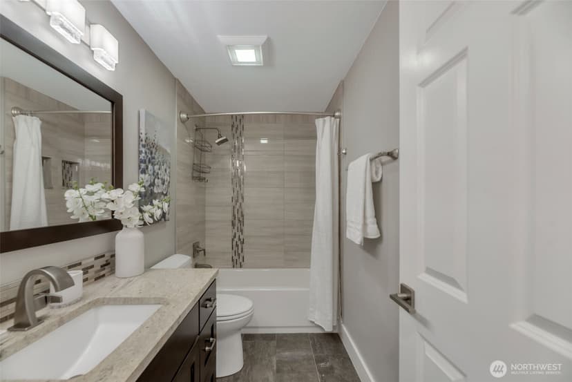 Property photo for 18804 64th Avenue NE, Kenmore photo 20