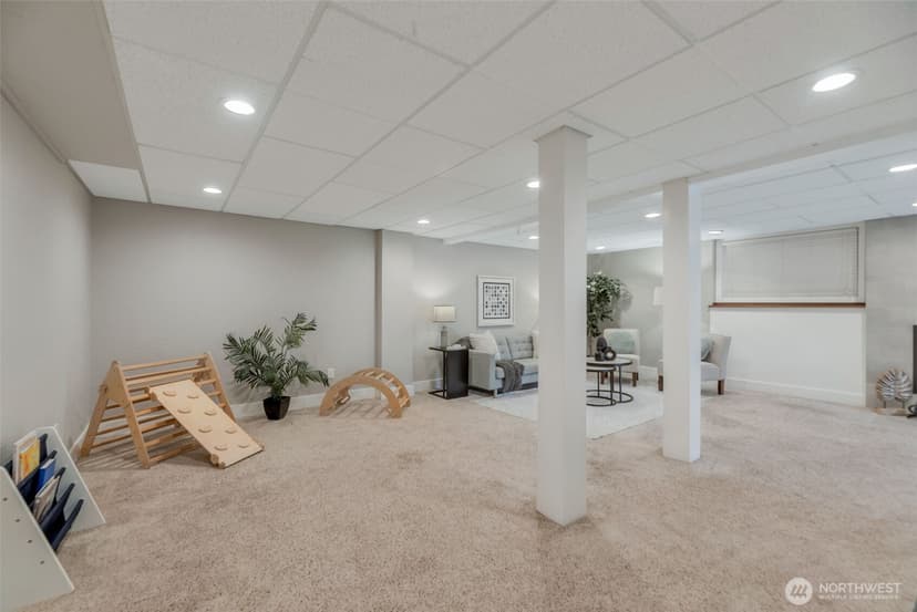 Property photo for 18804 64th Avenue NE, Kenmore photo 26