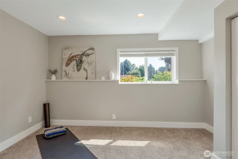 Property photo for 18804 64th Avenue NE, Kenmore photo 33