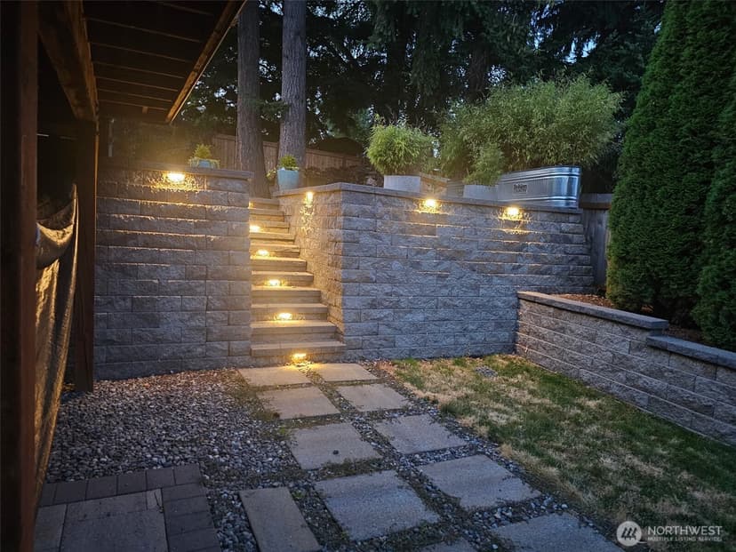 Property photo for 18804 64th Avenue NE, Kenmore photo 40