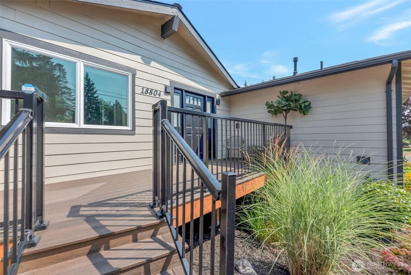 Property photo for 18804 64th Avenue NE, Kenmore photo 6