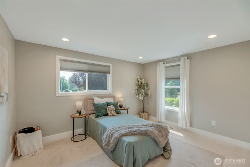 Property photo for 18804 64th Avenue NE, Kenmore photo 18