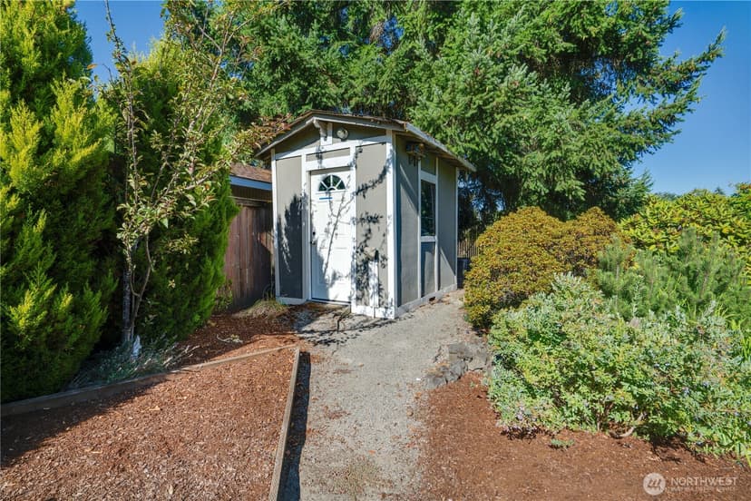 Property photo for 11409 Cloverdale Court SW, Lakewood photo 23