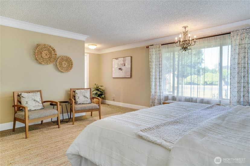 Property photo for 11409 Cloverdale Court SW, Lakewood photo 14