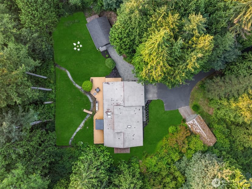 Property photo for 19301 224th Court NE, Woodinville photo 39