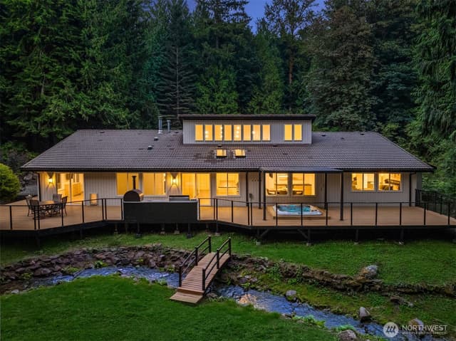 Property photo for 19301 224th Court NE, Woodinville photo 2