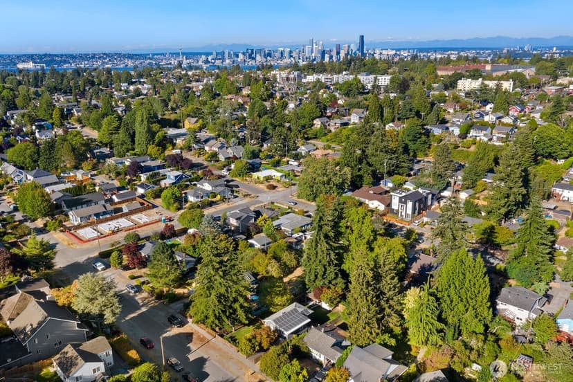 Property photo for 3226 48th Avenue SW, Seattle photo 32