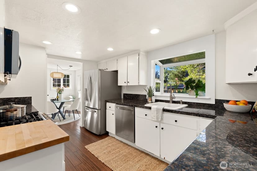Property photo for 3226 48th Avenue SW, Seattle photo 10