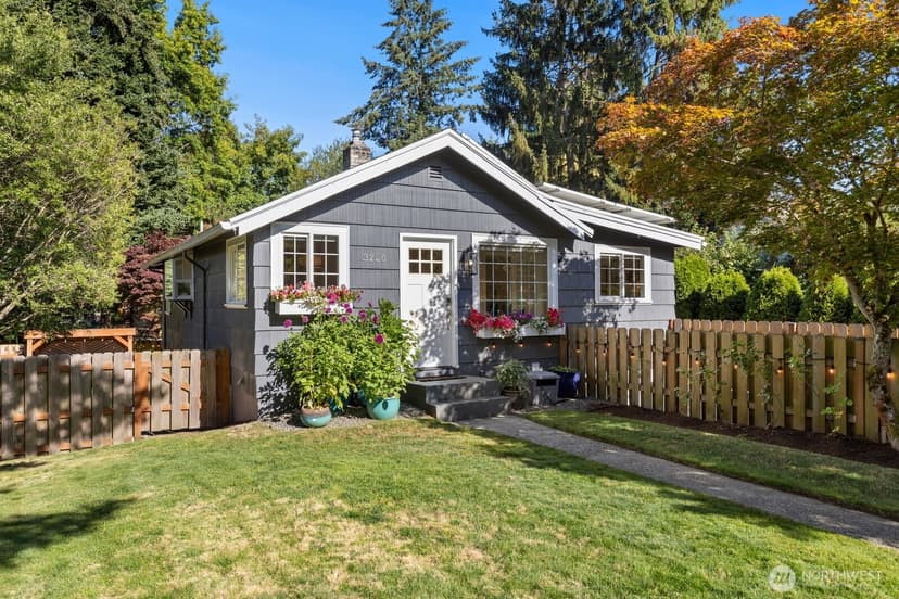 Property photo for 3226 48th Avenue SW, Seattle photo 2