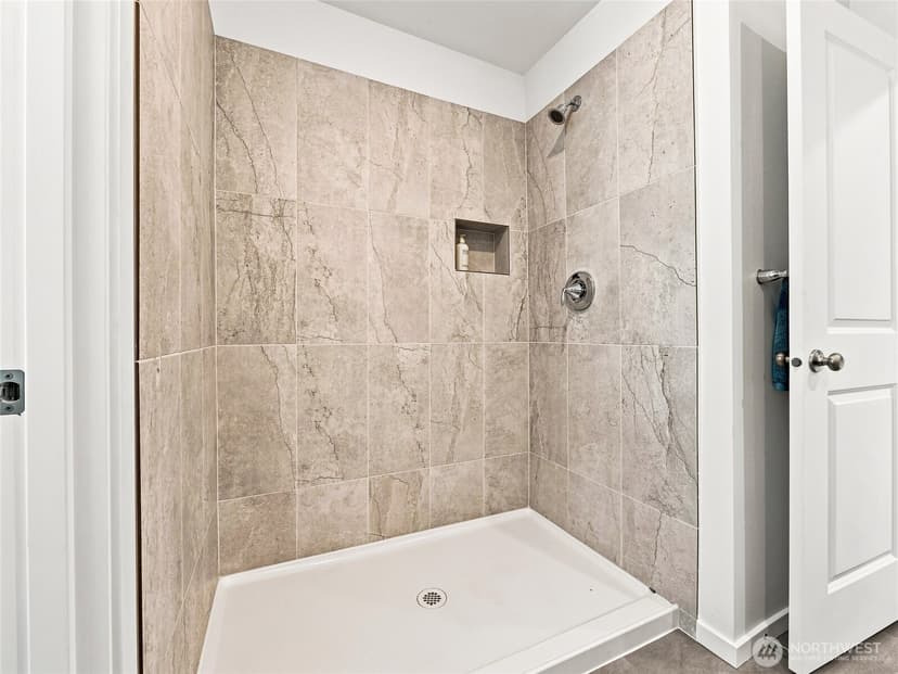 Property photo for 1230 Tacoma Court NE #16, Renton photo 17