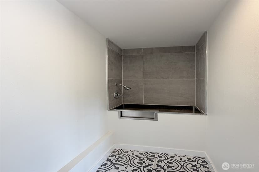 Property photo for 7008 Linden Avenue N, Seattle photo 38