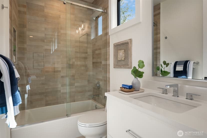 Property photo for 10415 SE 13th Street, Bellevue photo 16