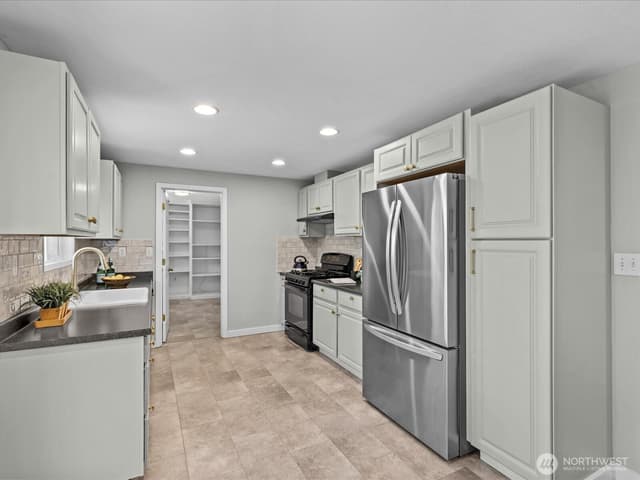 Property photo for 22628 87th Avenue W, Edmonds photo 5