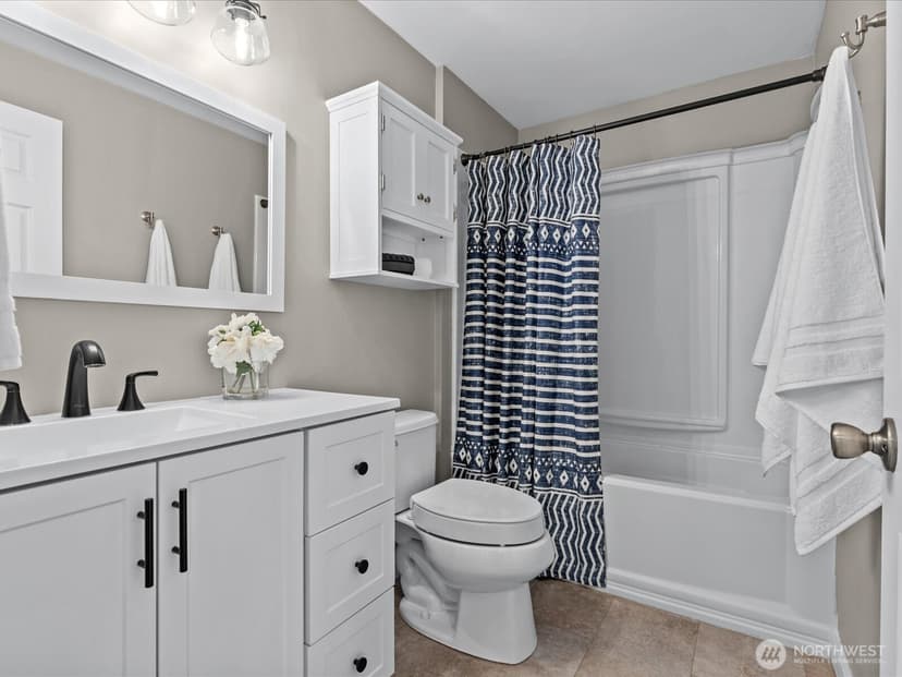 Property photo for 22628 87th Avenue W, Edmonds photo 11