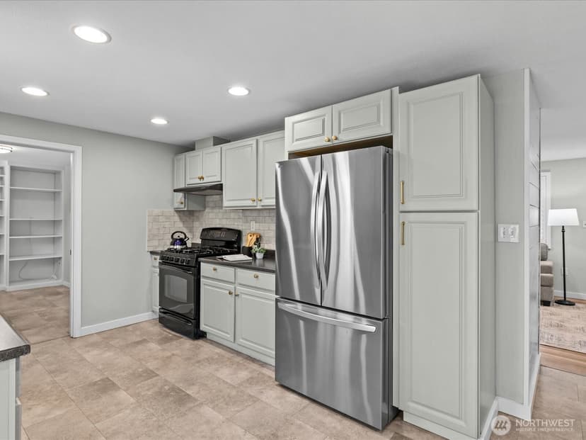 Property photo for 22628 87th Avenue W, Edmonds photo 16