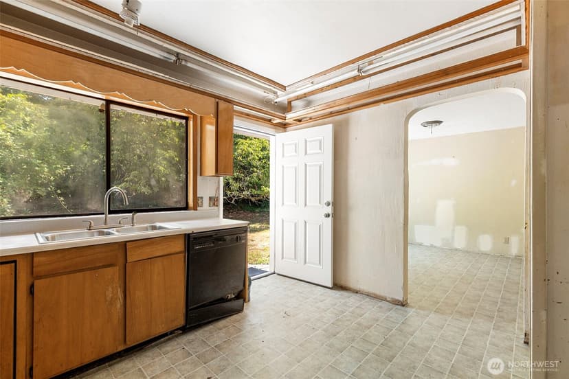 Property photo for 1087 Baby Doll Road E, Port Orchard photo 9