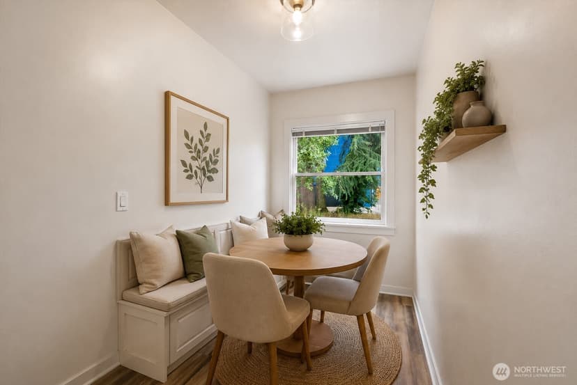 Property photo for 5509 Kensington Place N, Seattle photo 4