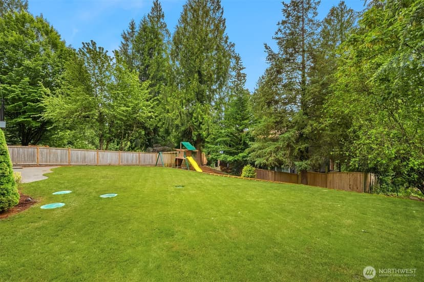 Property photo for 211 210th Avenue NE, Sammamish photo 27