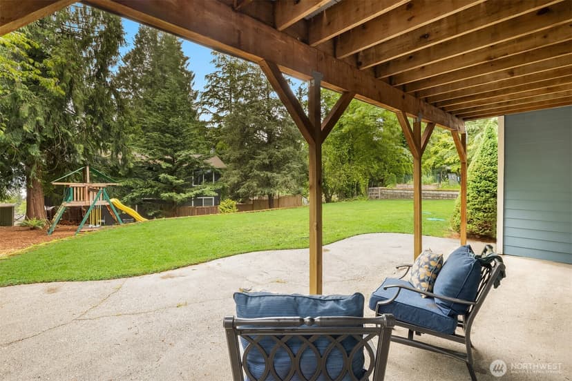 Property photo for 211 210th Avenue NE, Sammamish photo 25