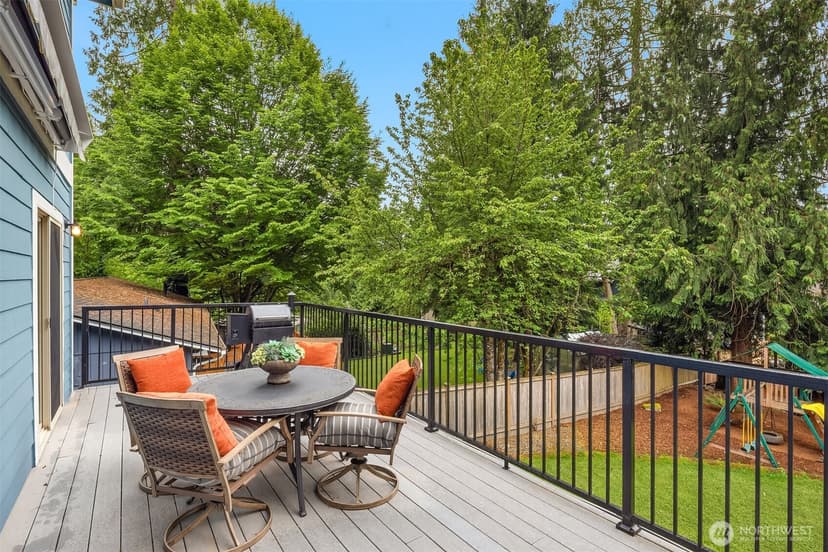 Property photo for 211 210th Avenue NE, Sammamish photo 7