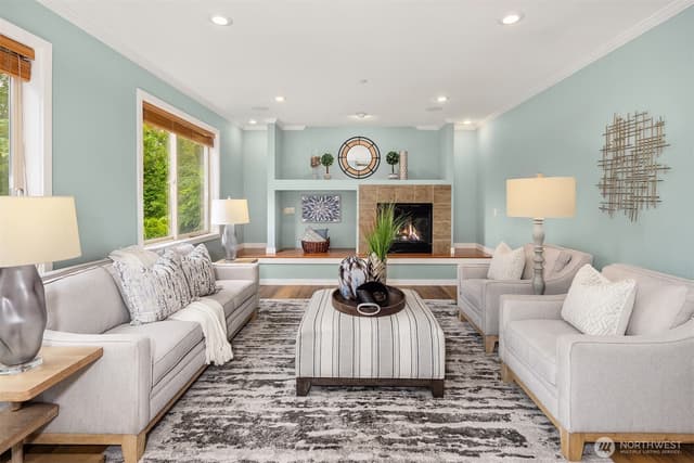 Property photo for 211 210th Avenue NE, Sammamish photo 3
