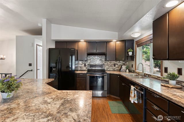 Property photo for 7337 E Patricia Street, Port Orchard photo 4