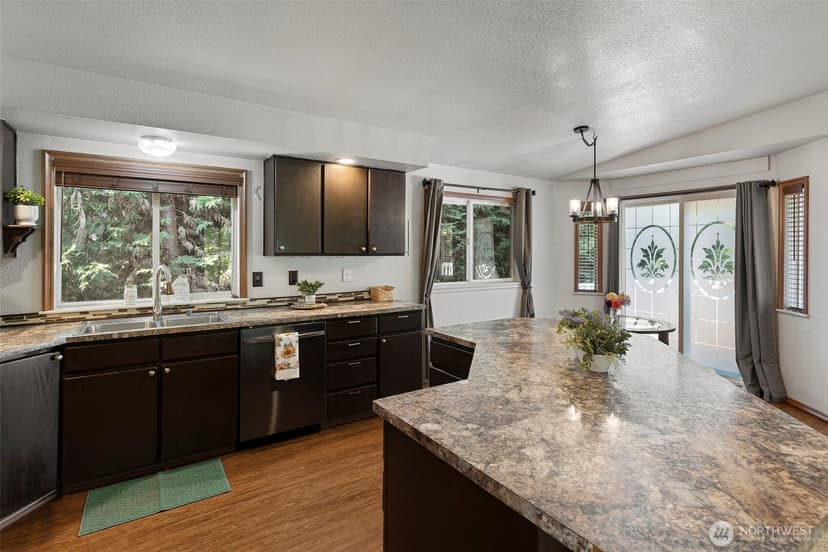 Property photo for 7337 E Patricia Street, Port Orchard photo 6