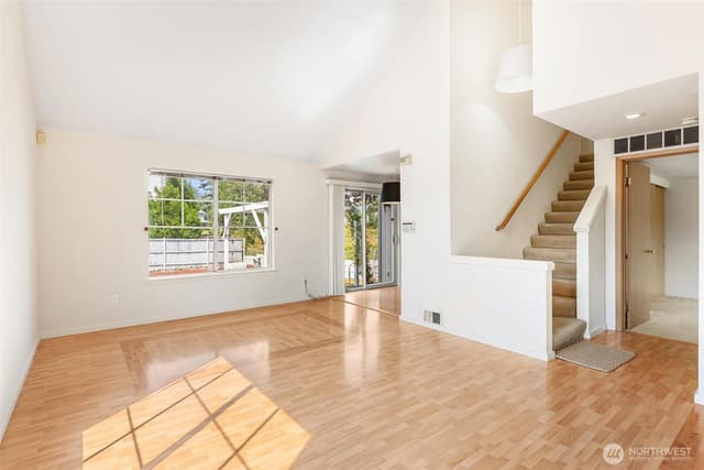 Property photo for 10914 SE 169th Place, Renton photo 4