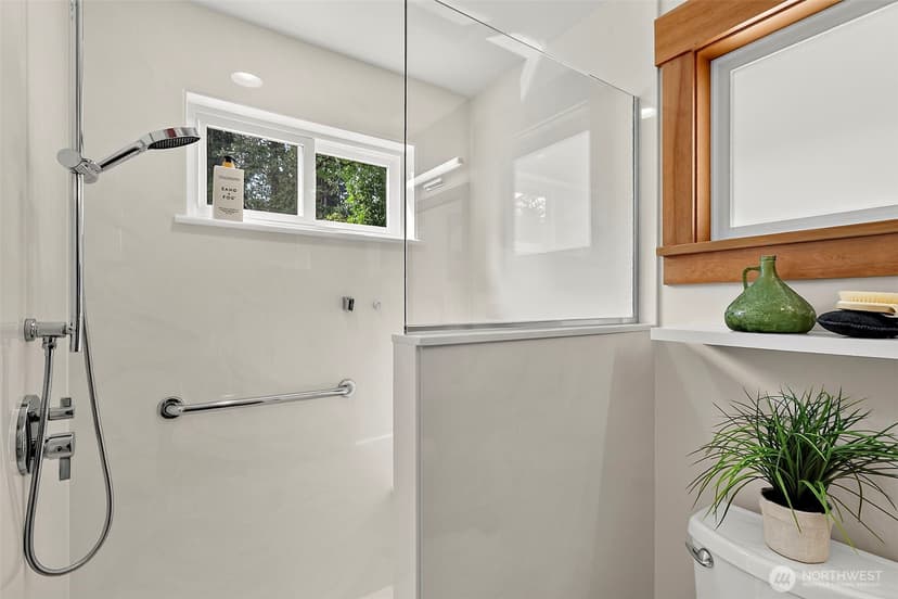 Property photo for 7247 SE 29th Street, Mercer Island photo 21