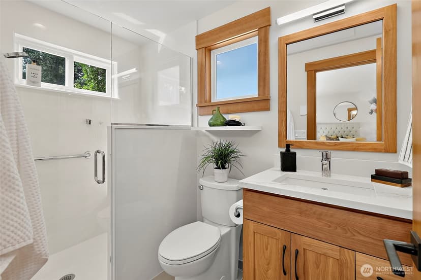 Property photo for 7247 SE 29th Street, Mercer Island photo 20