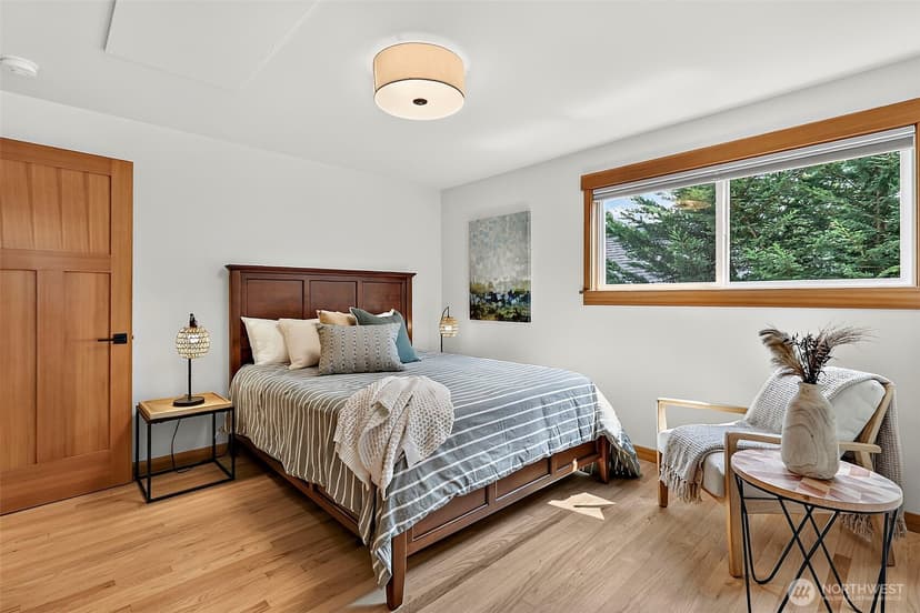 Property photo for 7247 SE 29th Street, Mercer Island photo 22