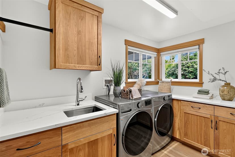 Property photo for 7247 SE 29th Street, Mercer Island photo 27