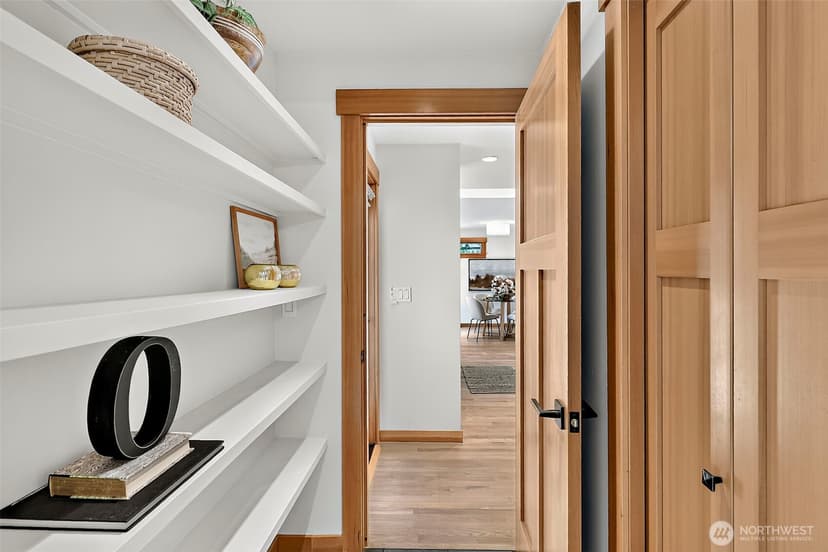 Property photo for 7247 SE 29th Street, Mercer Island photo 14