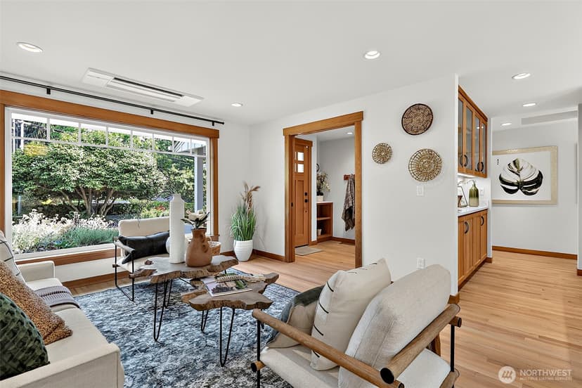Property photo for 7247 SE 29th Street, Mercer Island photo 6