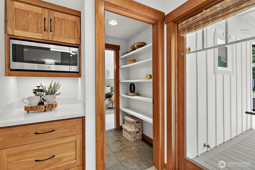 Property photo for 7247 SE 29th Street, Mercer Island photo 13