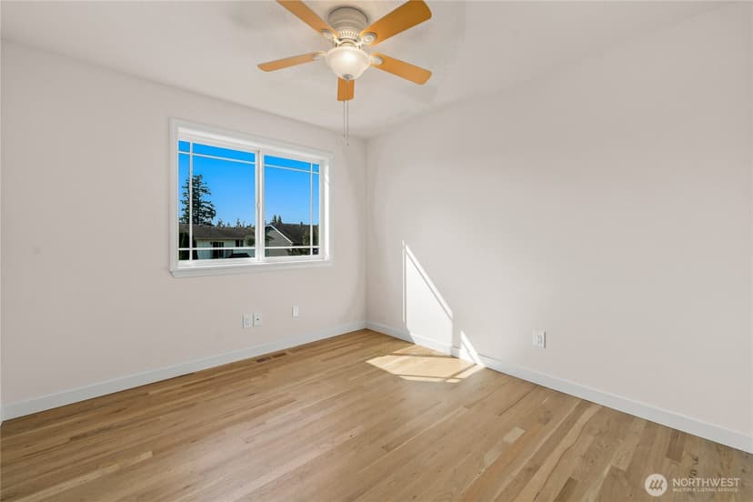 Property photo for 1812 Lumley Avenue, Mukilteo photo 27