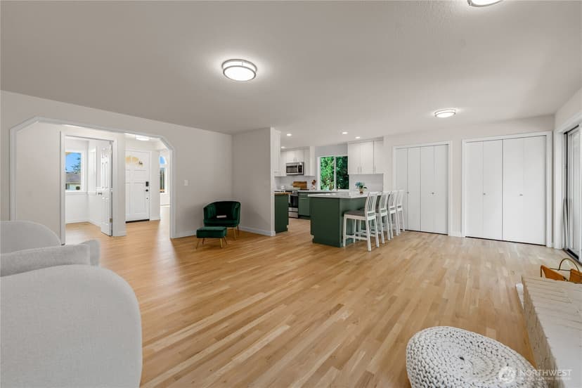 Property photo for 1812 Lumley Avenue, Mukilteo photo 11