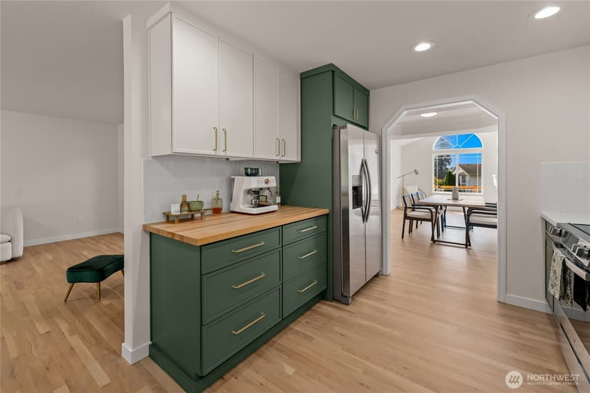 Property photo for 1812 Lumley Avenue, Mukilteo photo 10