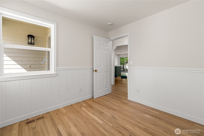 Property photo for 1812 Lumley Avenue, Mukilteo photo 31
