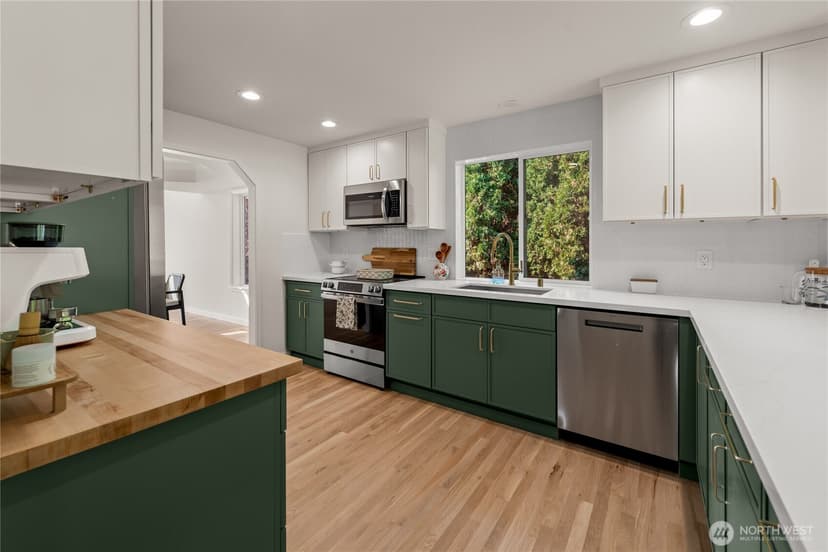 Property photo for 1812 Lumley Avenue, Mukilteo photo 12