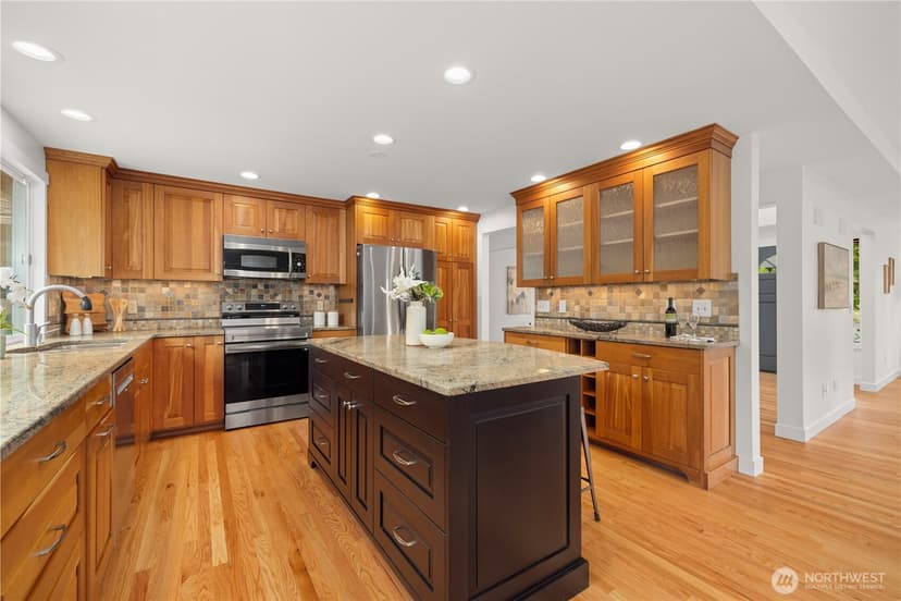 Property photo for 14821 104th Avenue NE, Bothell photo 12