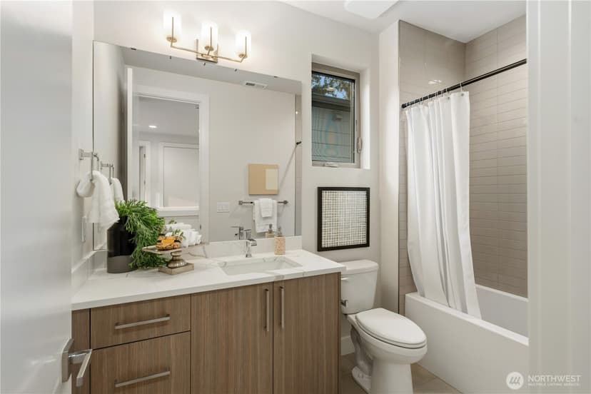 Property photo for 12315 NE 70th Lane, Kirkland photo 25