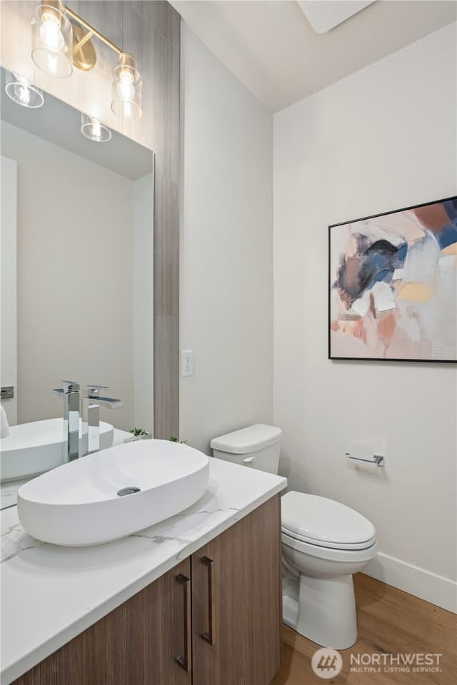 Property photo for 12315 NE 70th Lane, Kirkland photo 4