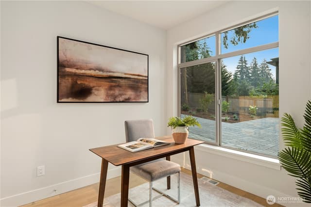 Property photo for 12315 NE 70th Lane, Kirkland photo 3