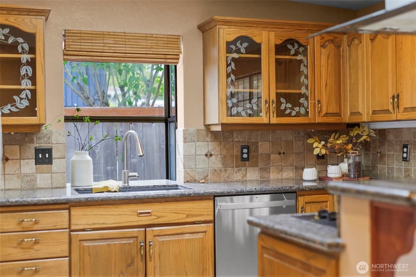 Property photo for 1871 N Skyline Drive, Tacoma photo 9