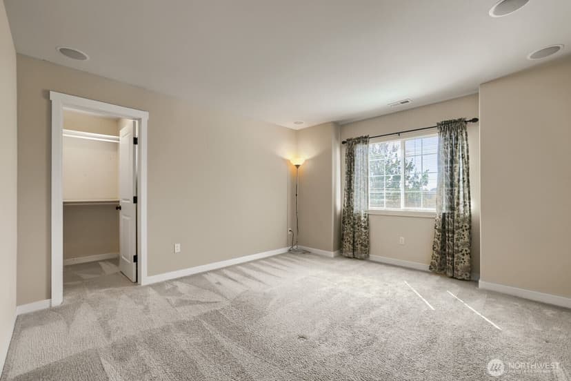 Property photo for 2405 192nd Place SW, Lynnwood photo 12